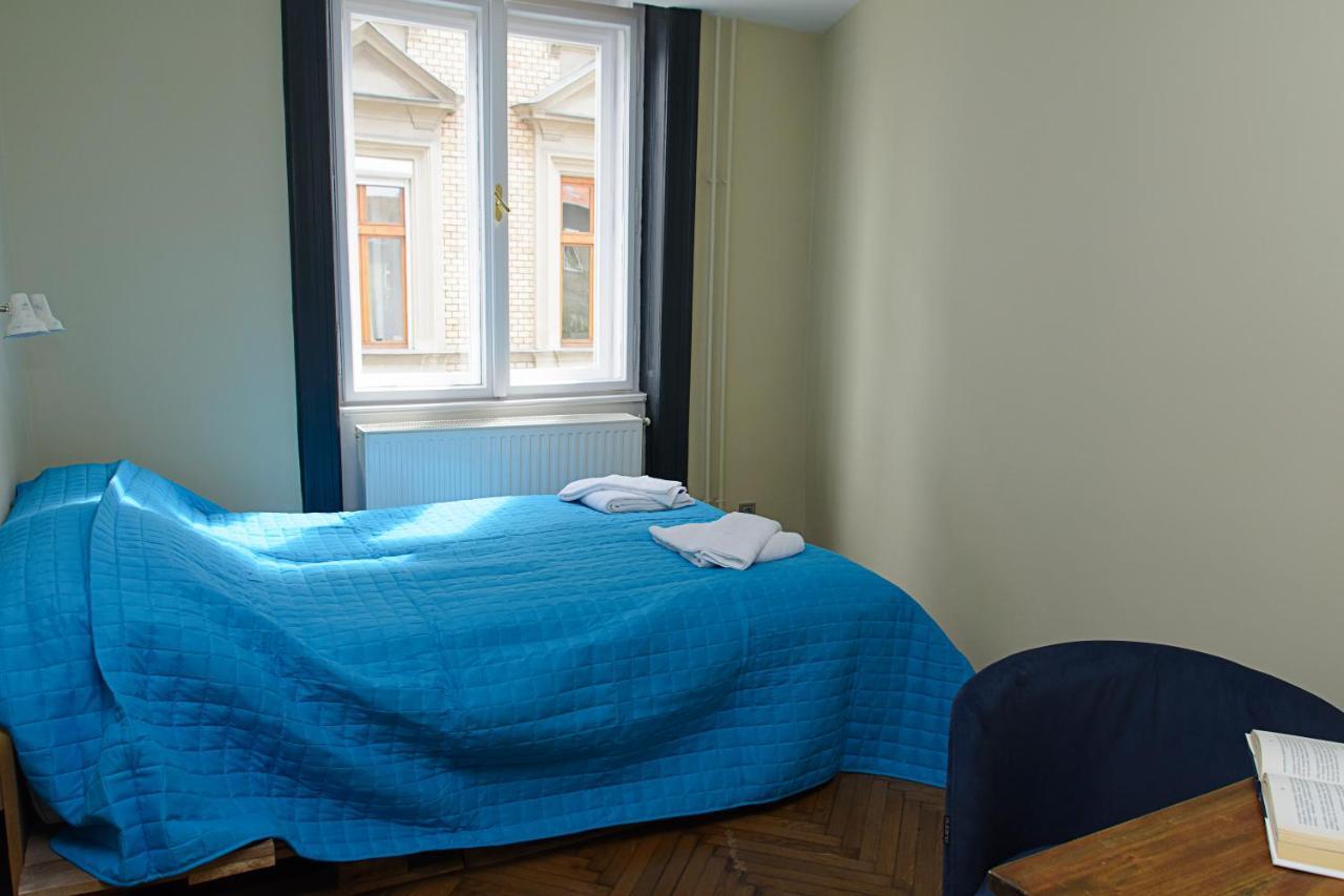 Walnuttree Loft Style Prestige Apartment Budapest Luaran gambar