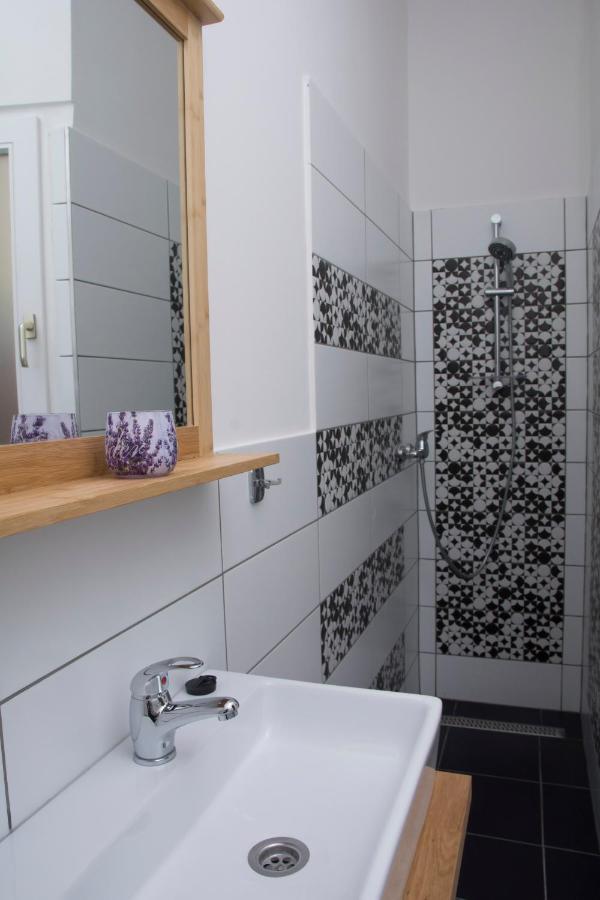 Walnuttree Loft Style Prestige Apartment Budapest Luaran gambar